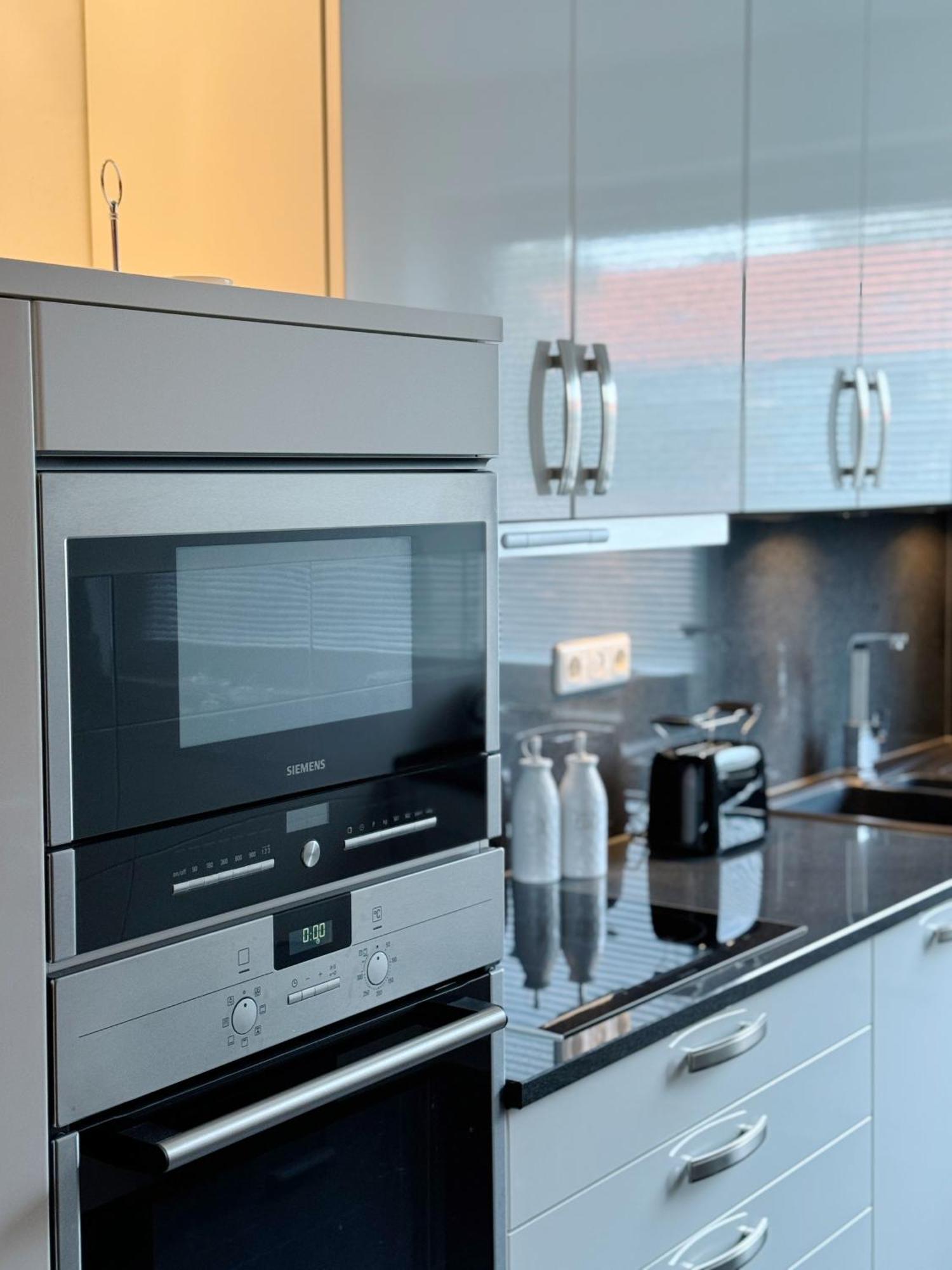 90M2 I Central I Netflix I Wifi I Free Parking I Lia Apartments هانوفر المظهر الخارجي الصورة