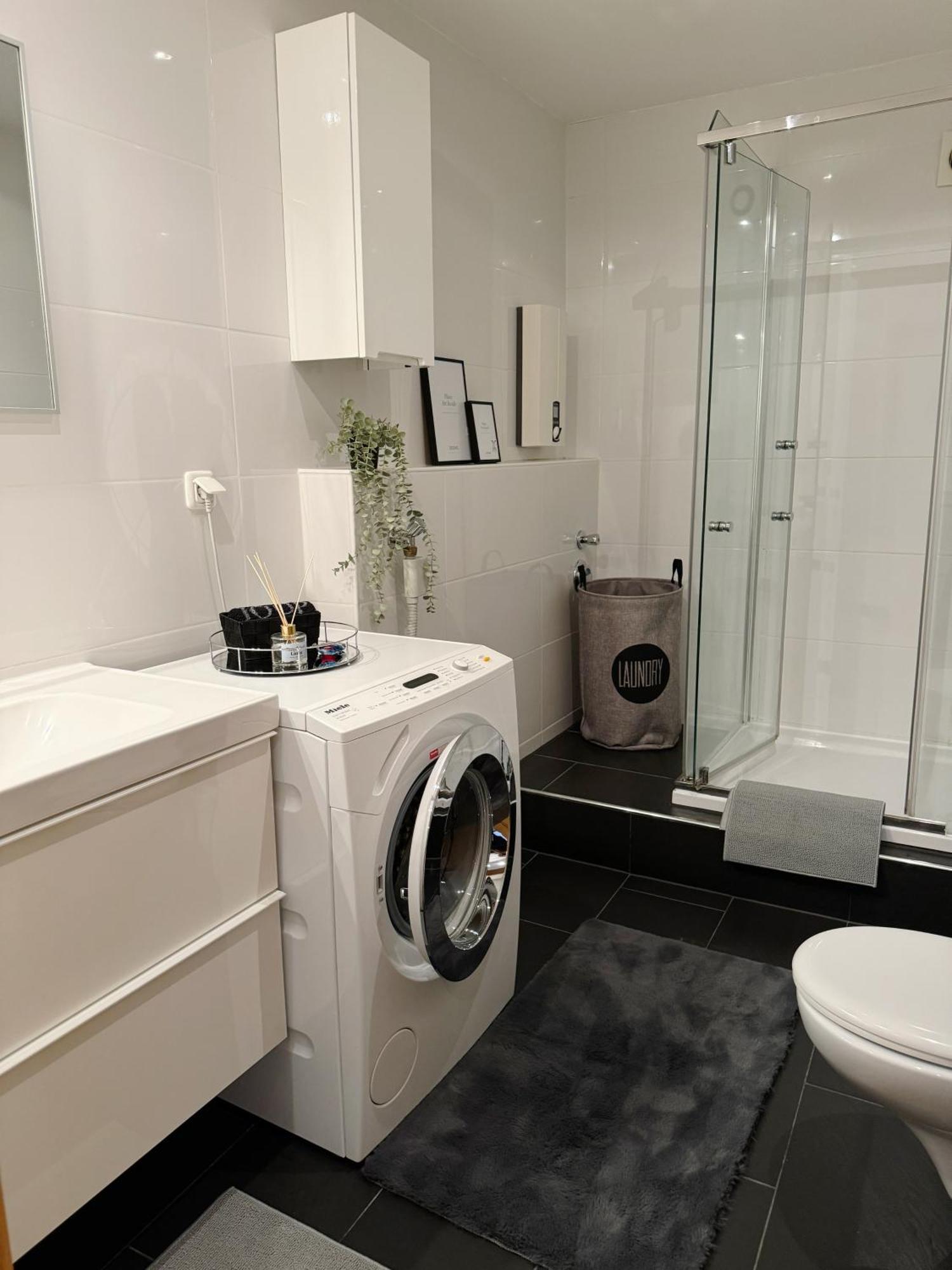 90M2 I Central I Netflix I Wifi I Free Parking I Lia Apartments هانوفر المظهر الخارجي الصورة