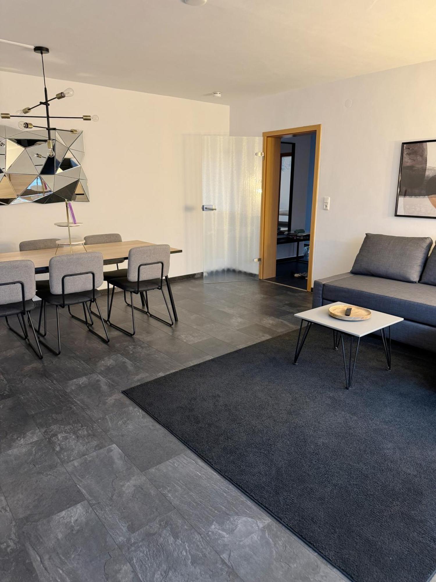 90M2 I Central I Netflix I Wifi I Free Parking I Lia Apartments هانوفر المظهر الخارجي الصورة
