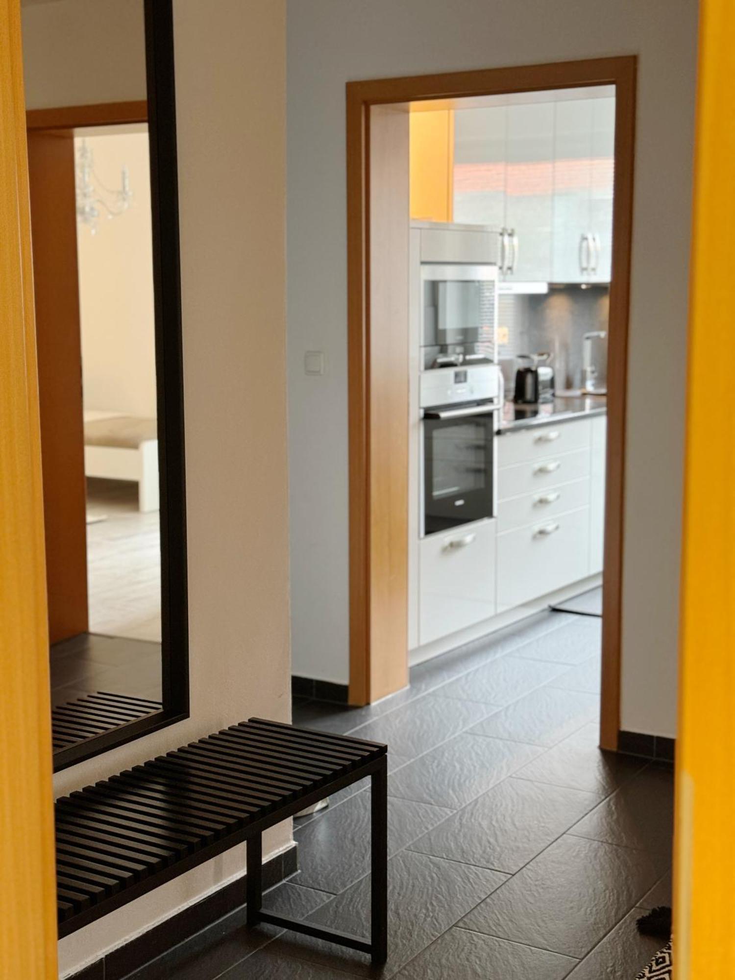 90M2 I Central I Netflix I Wifi I Free Parking I Lia Apartments هانوفر المظهر الخارجي الصورة