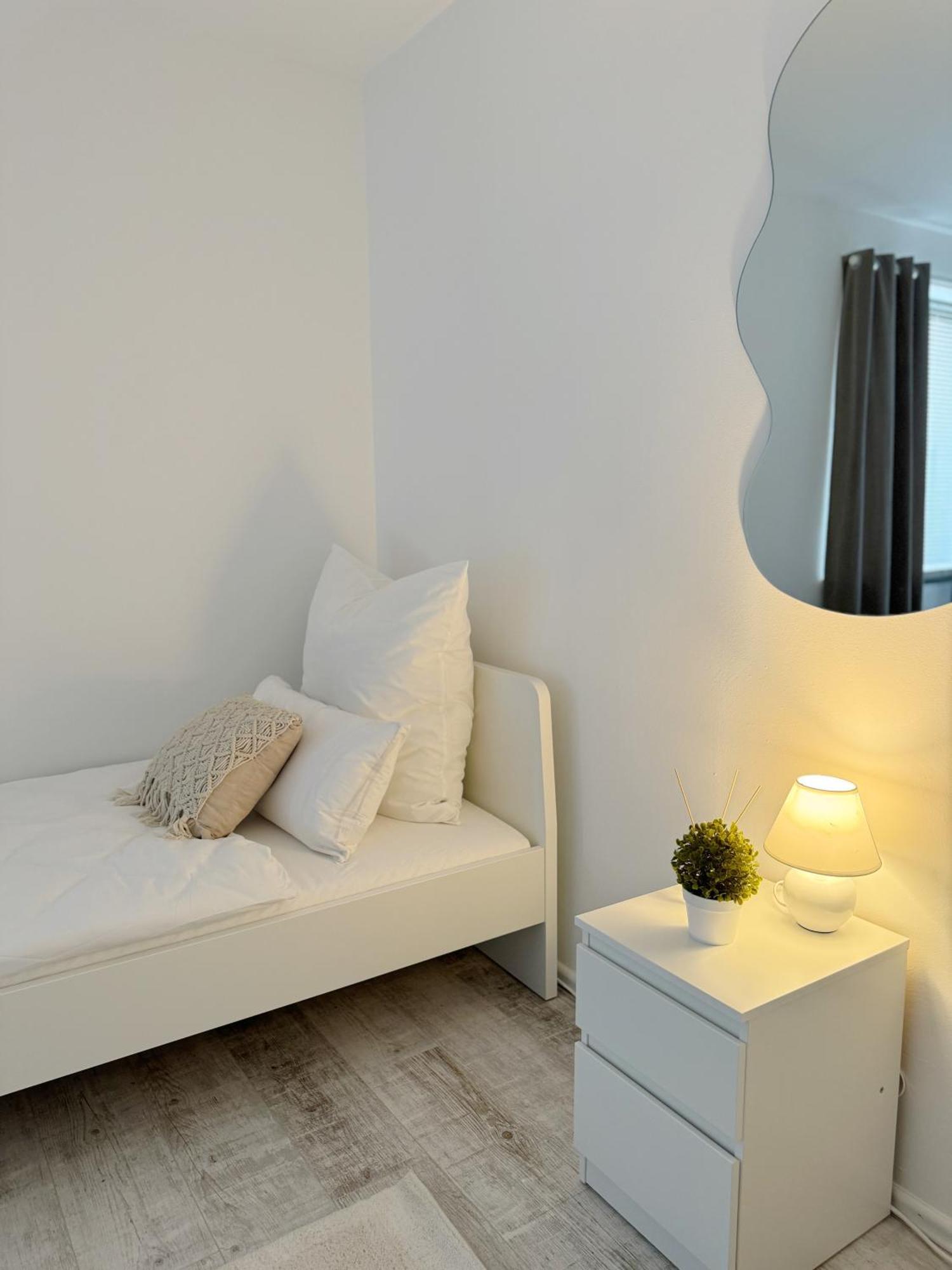 90M2 I Central I Netflix I Wifi I Free Parking I Lia Apartments هانوفر المظهر الخارجي الصورة